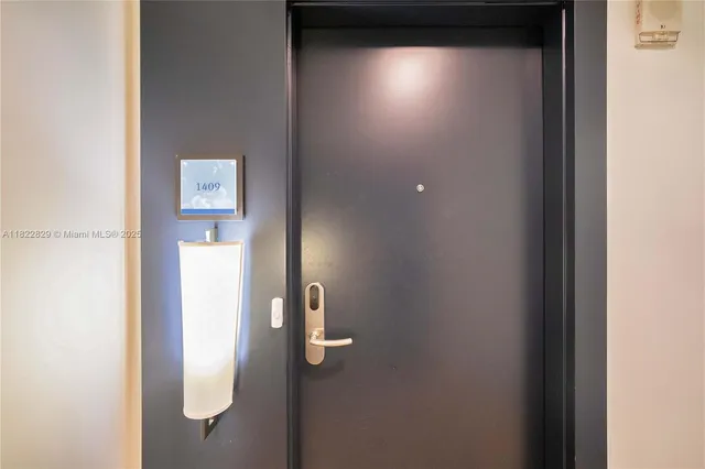 $5,500 | 6899 Collins Avenue, Unit 1409, Miami Beach, FL 33141