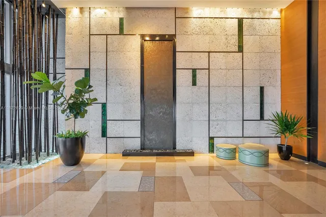 $5,500 | 6899 Collins Avenue, Unit 1409, Miami Beach, FL 33141