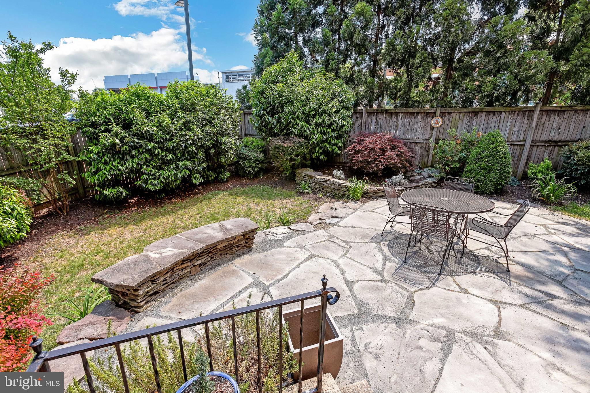 2110 Military Road Arlington, VA 22207 - Photo 15 of 33
