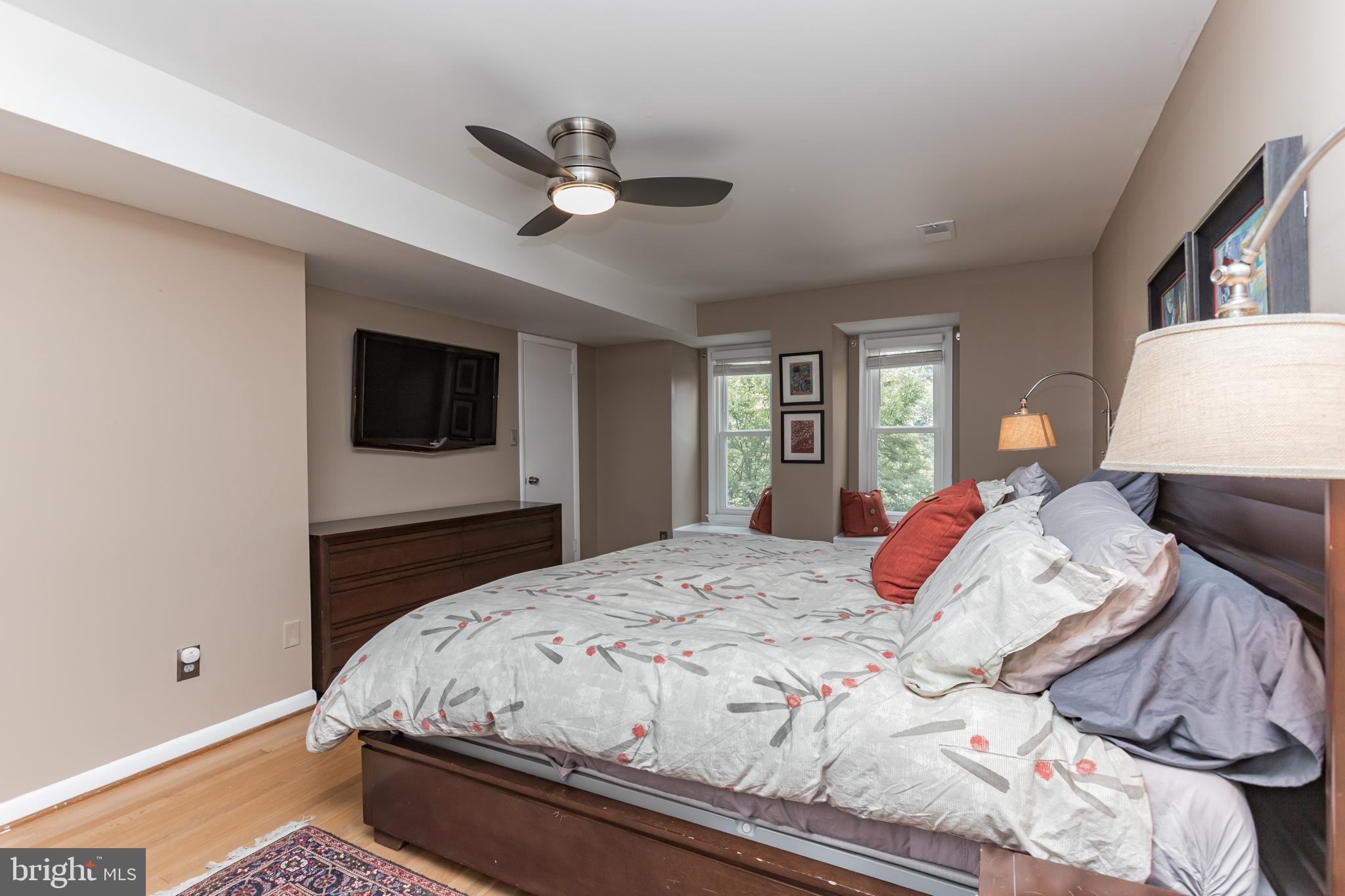 2110 Military Road Arlington, VA 22207 - Photo 18 of 33