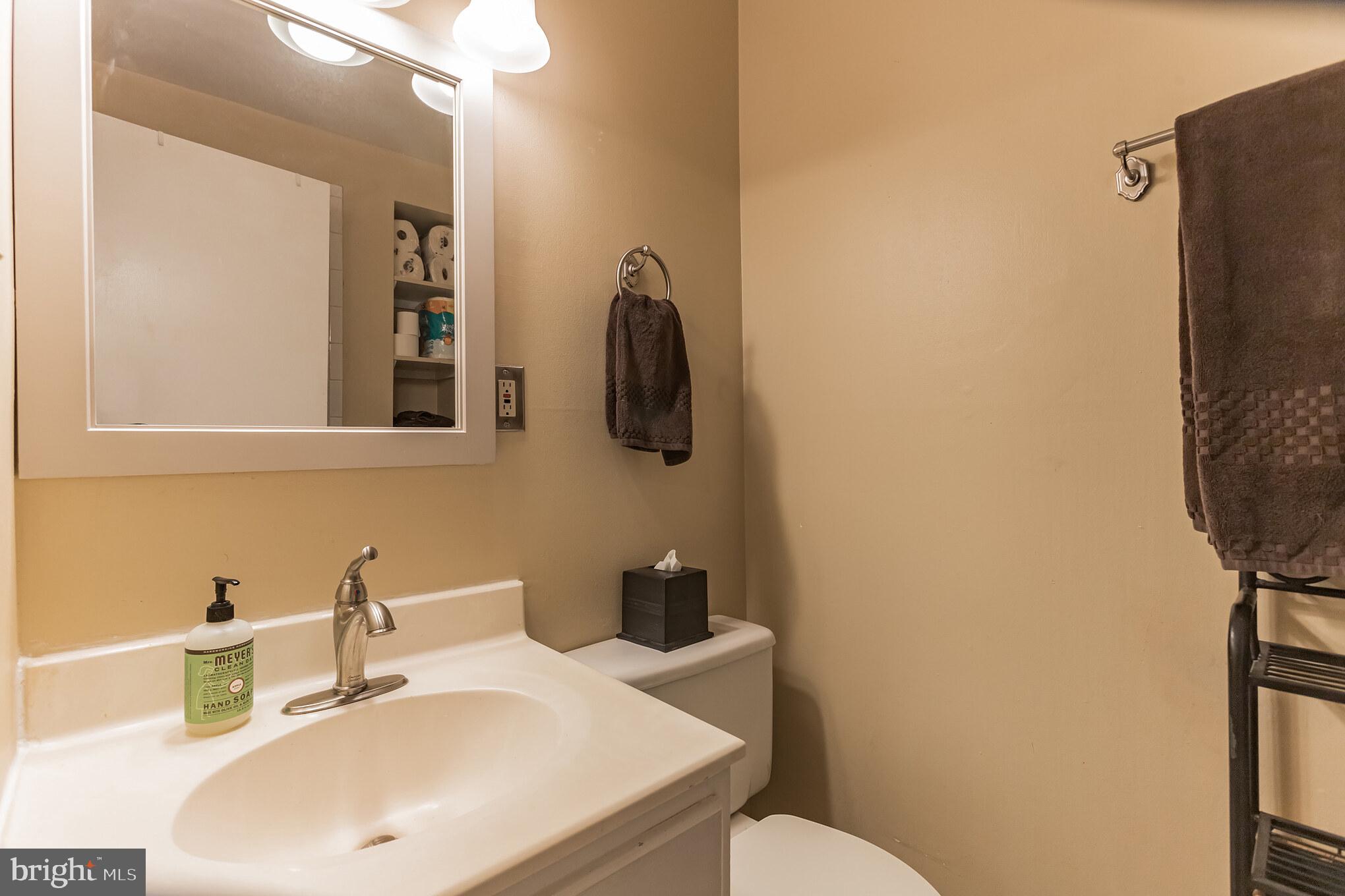2110 Military Road Arlington, VA 22207 - Photo 28 of 33