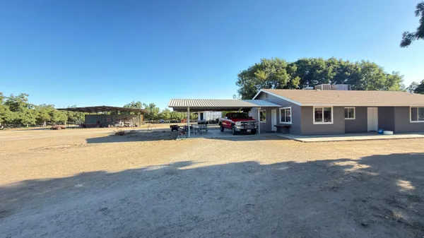 $825,000 | 24246 Road 168, Visalia, CA 93292