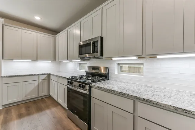 $394,212 | 3011 Wicker Lane, Pinehurst, TX 77362