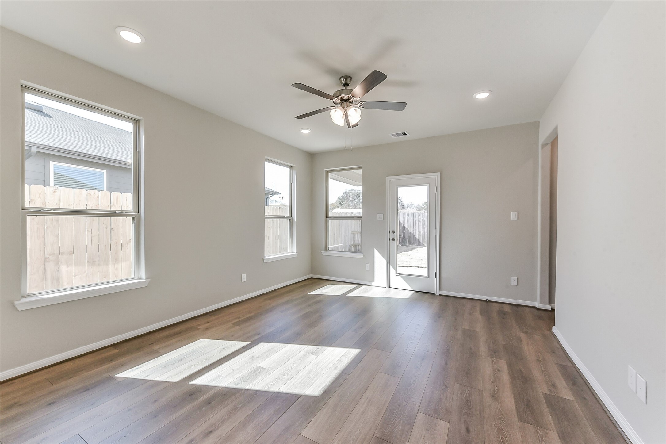 3011 Wicker Lane Pinehurst, TX 77362 - Photo 15 of 40