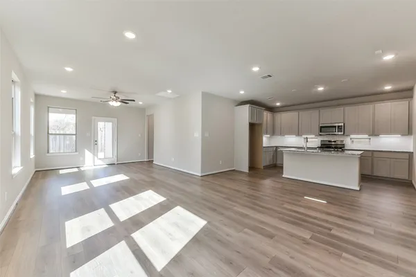 $389,212 | 3011 Wicker Lane, Pinehurst, TX 77362