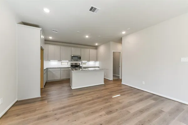 $389,212 | 3011 Wicker Lane, Pinehurst, TX 77362