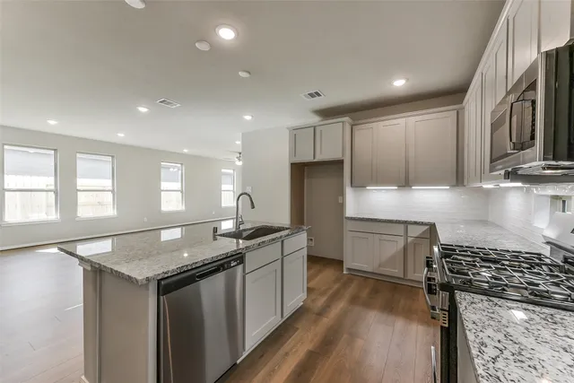 $394,212 | 3011 Wicker Lane, Pinehurst, TX 77362