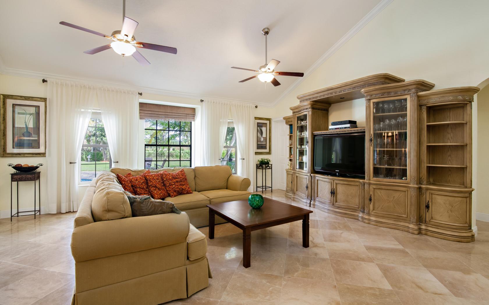 5841 River Isle Road Jupiter, FL 33458 - Photo 18 of 20 5841 River Isle.Family Room