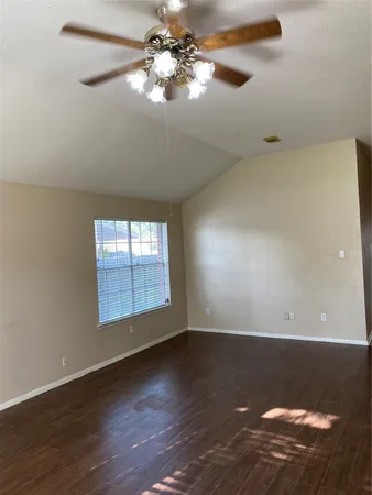 $2,200 | 4401 Egret Drive, Seabrook, TX 77586