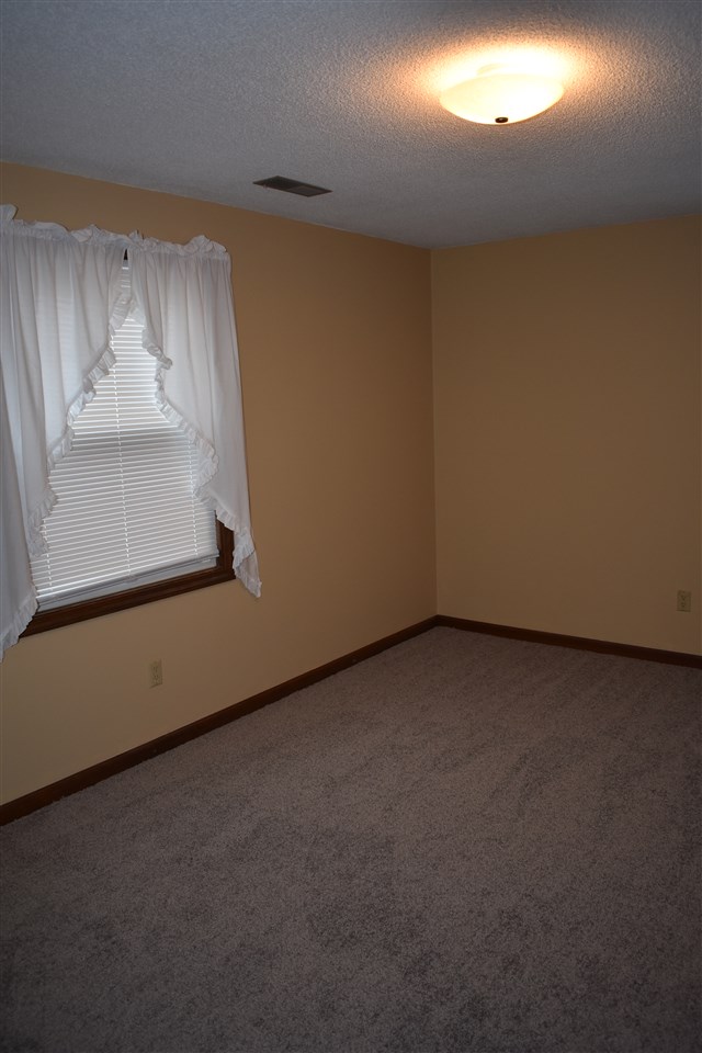 3712 Montagne Drive Fort Wayne, IN 46816 - Photo 6 of 15