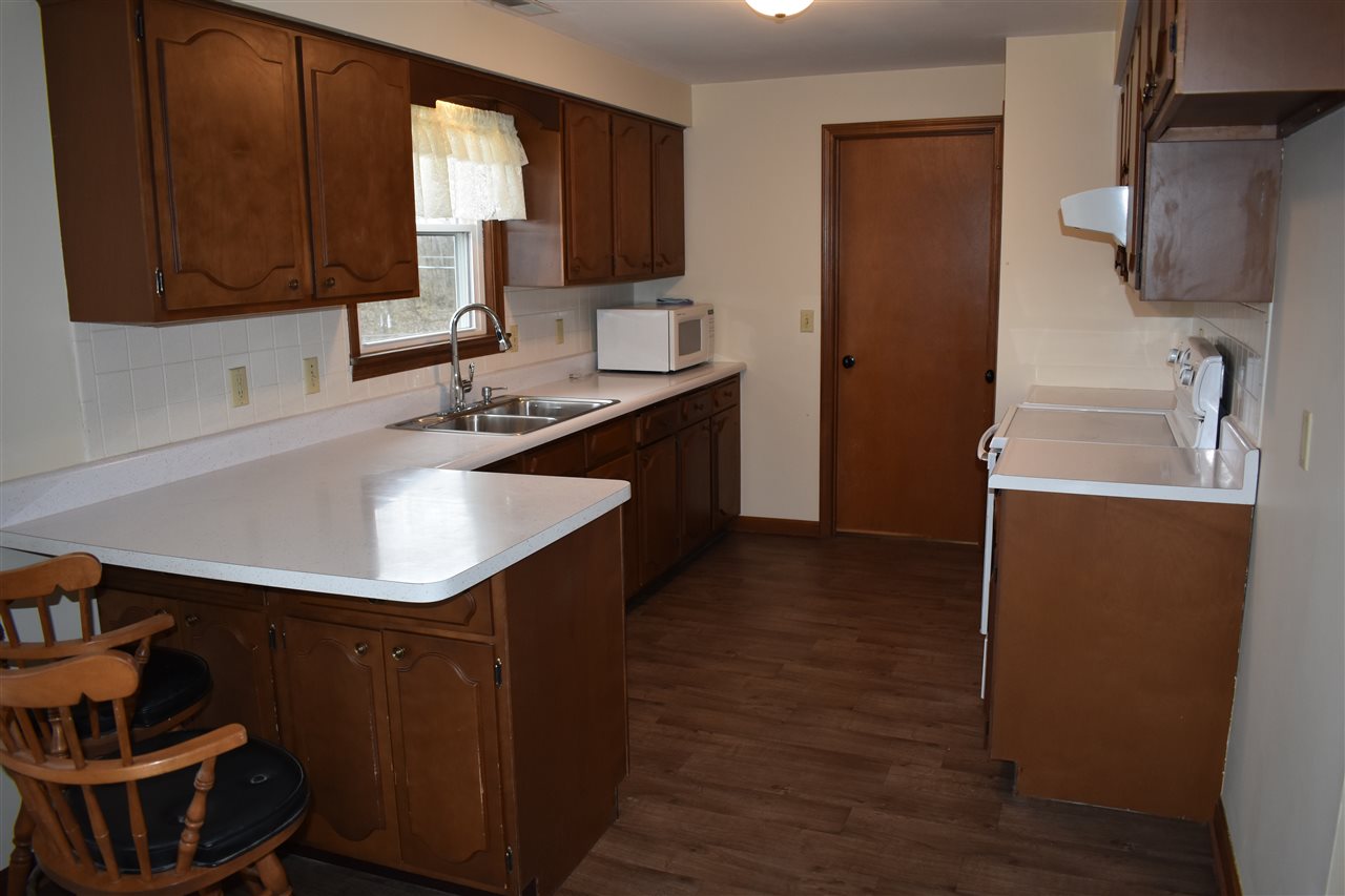 3712 Montagne Drive Fort Wayne, IN 46816 - Photo 9 of 15
