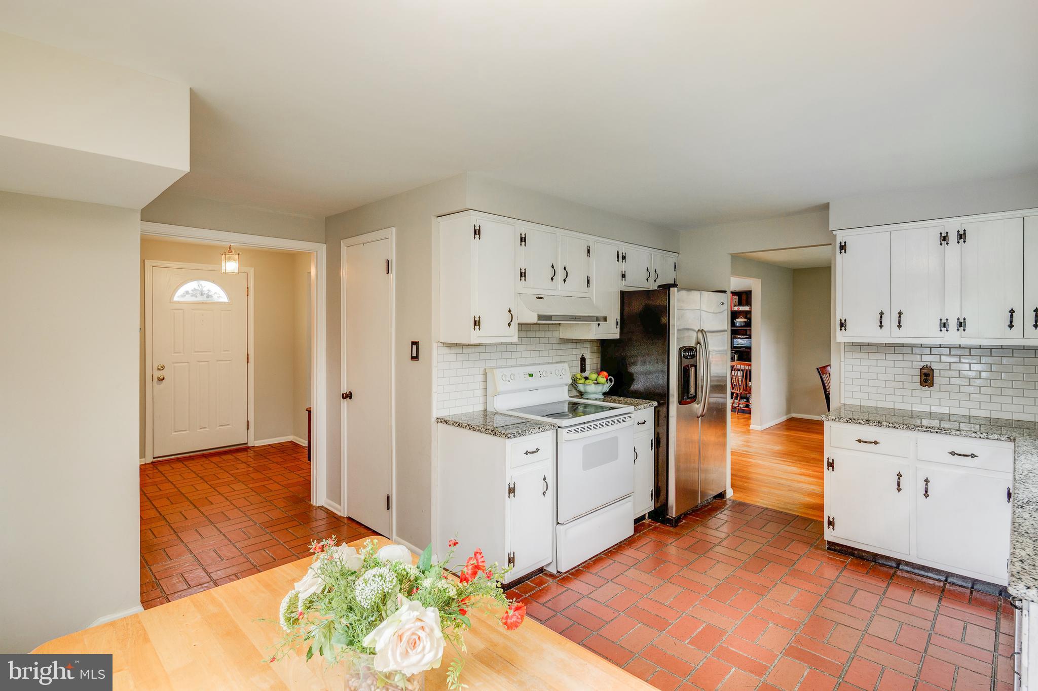 306 Bortons Mill Road Cherry Hill, NJ 08034 - Photo 8 of 24 Gallery Image 8