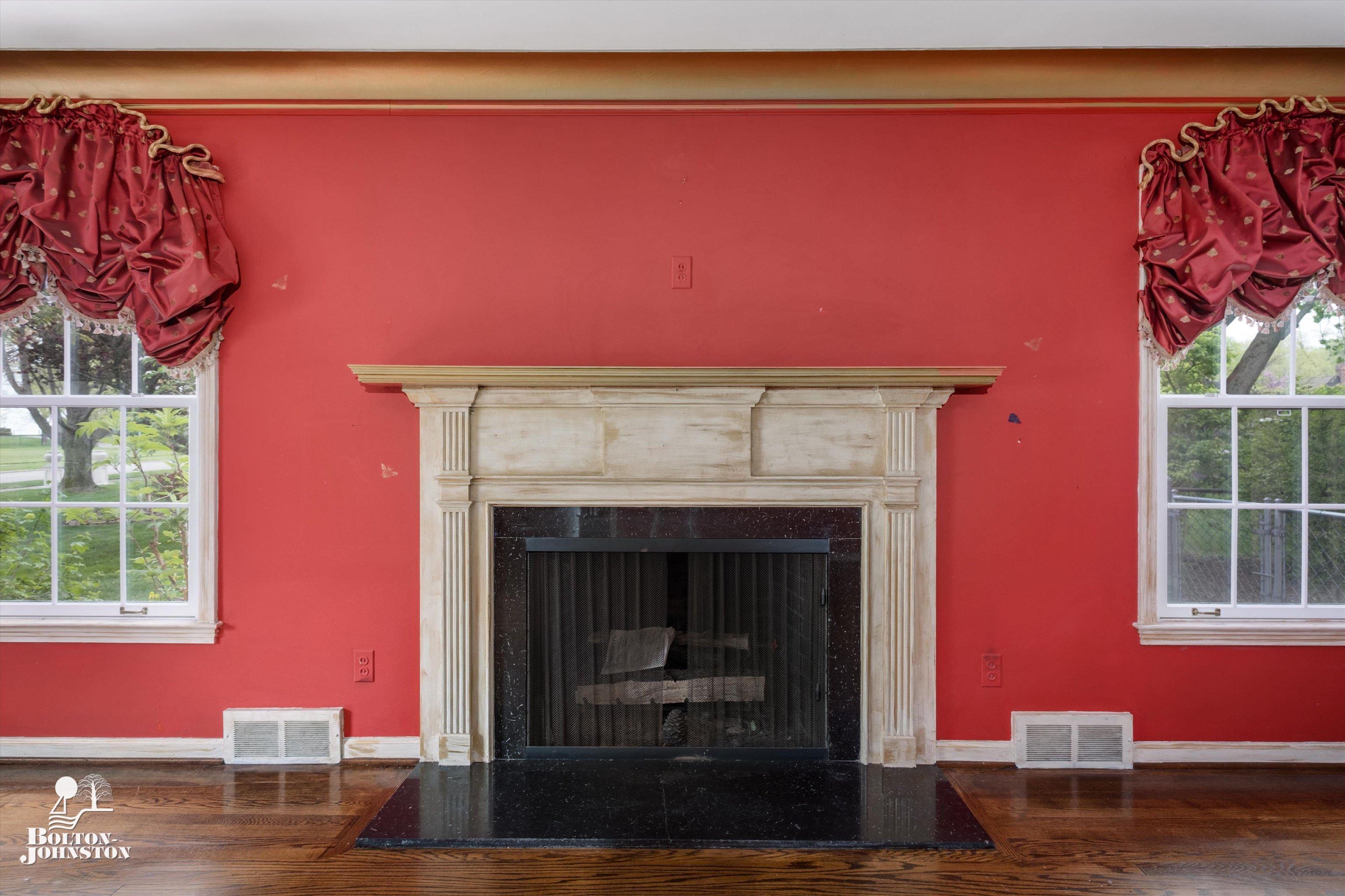 623 Westchester Road Grosse Pointe, MI 48230 - Photo 20 of 50 Living Room