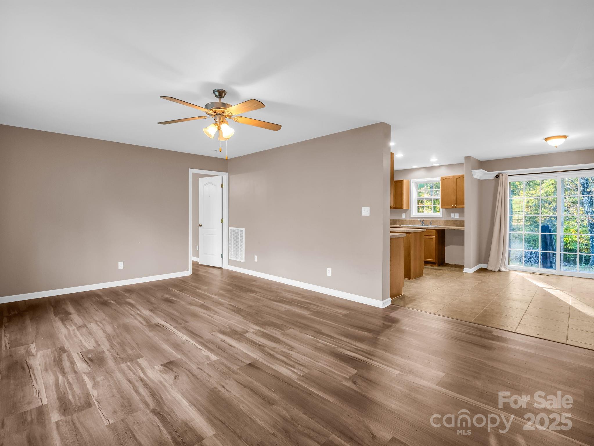 663 Landrum Road Columbus, NC 28722 - Photo 5 of 40