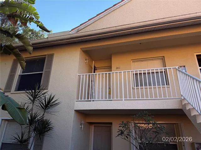 $75,000 | 273 Robin Hood Circle, Unit 9, Naples, FL 34104