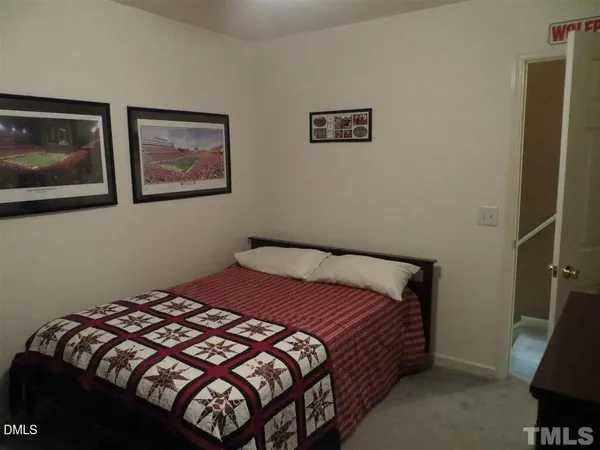 $1,495 | 17 Red Lane, Raleigh, NC 27606