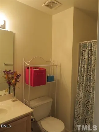 $1,495 | 17 Red Lane, Raleigh, NC 27606