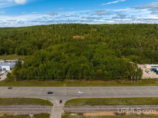 $450,000 | Tbd Tbd Us2 Iron Mountain, Iron Mountain, MI 49801