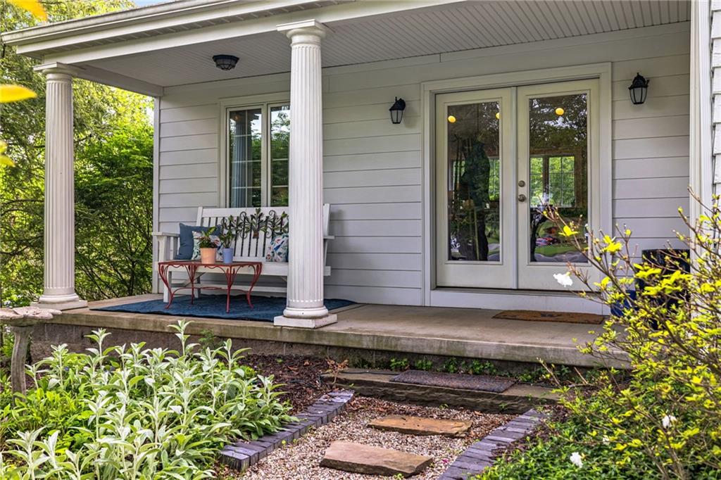 843 West Ingomar Road Pittsburgh, PA 15237 - Photo 38 of 49 Front porch