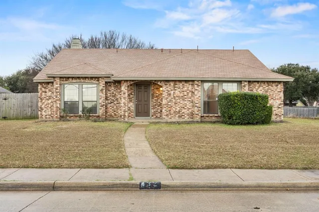 $275,000 | 432 East Belt Line Road, Cedar Hill, TX 75104