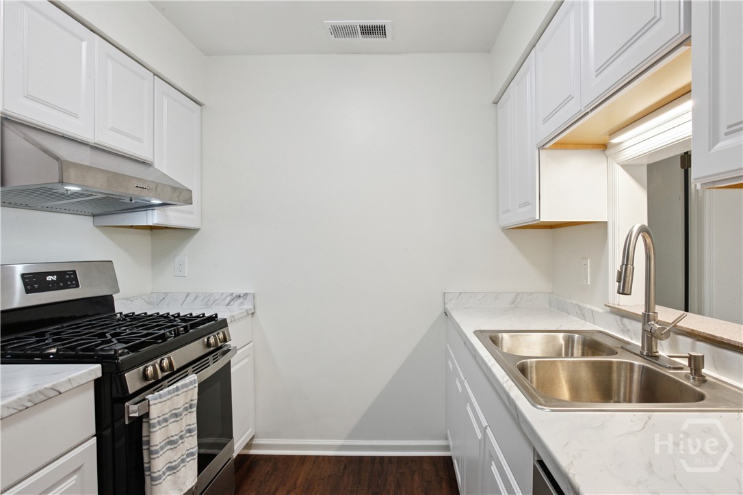 1523 Marcy Circle Savannah, GA 31406 - Photo 9 of 25