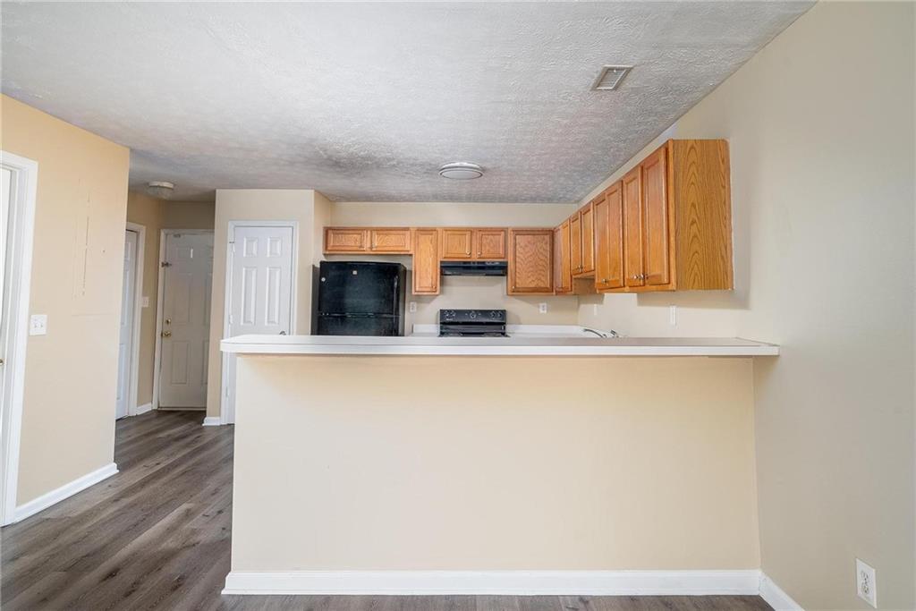 935 Hickory Bend Road Atlanta, GA 30349 - Photo 3 of 17