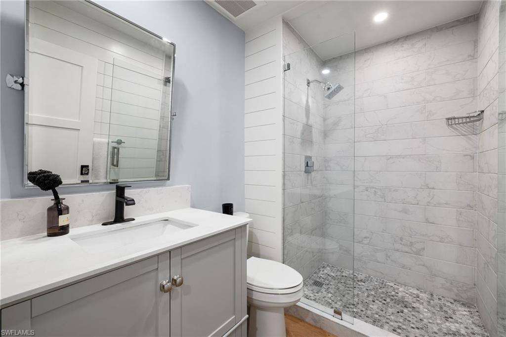 3135 Riviera Drive, Unit B205 Naples, FL 34103 - Photo 30 of 48