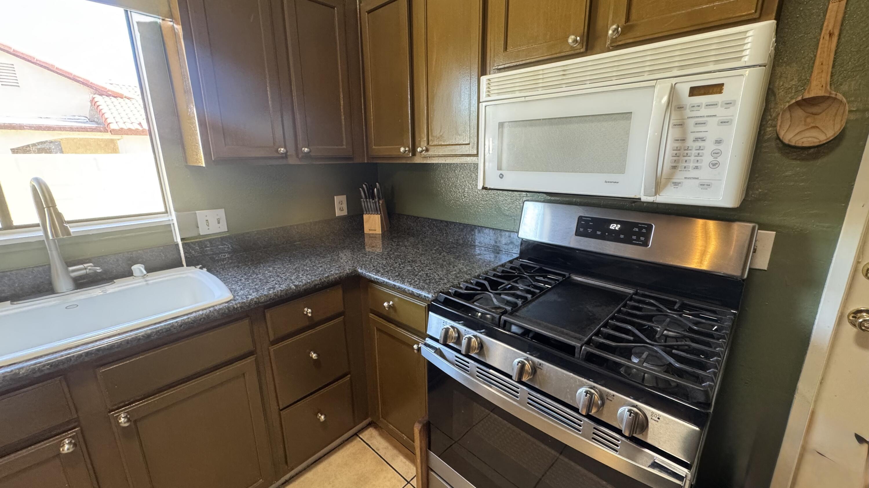 82474 Priscilla Court Indio, CA 92201 - Photo 11 of 29 IMG_7790