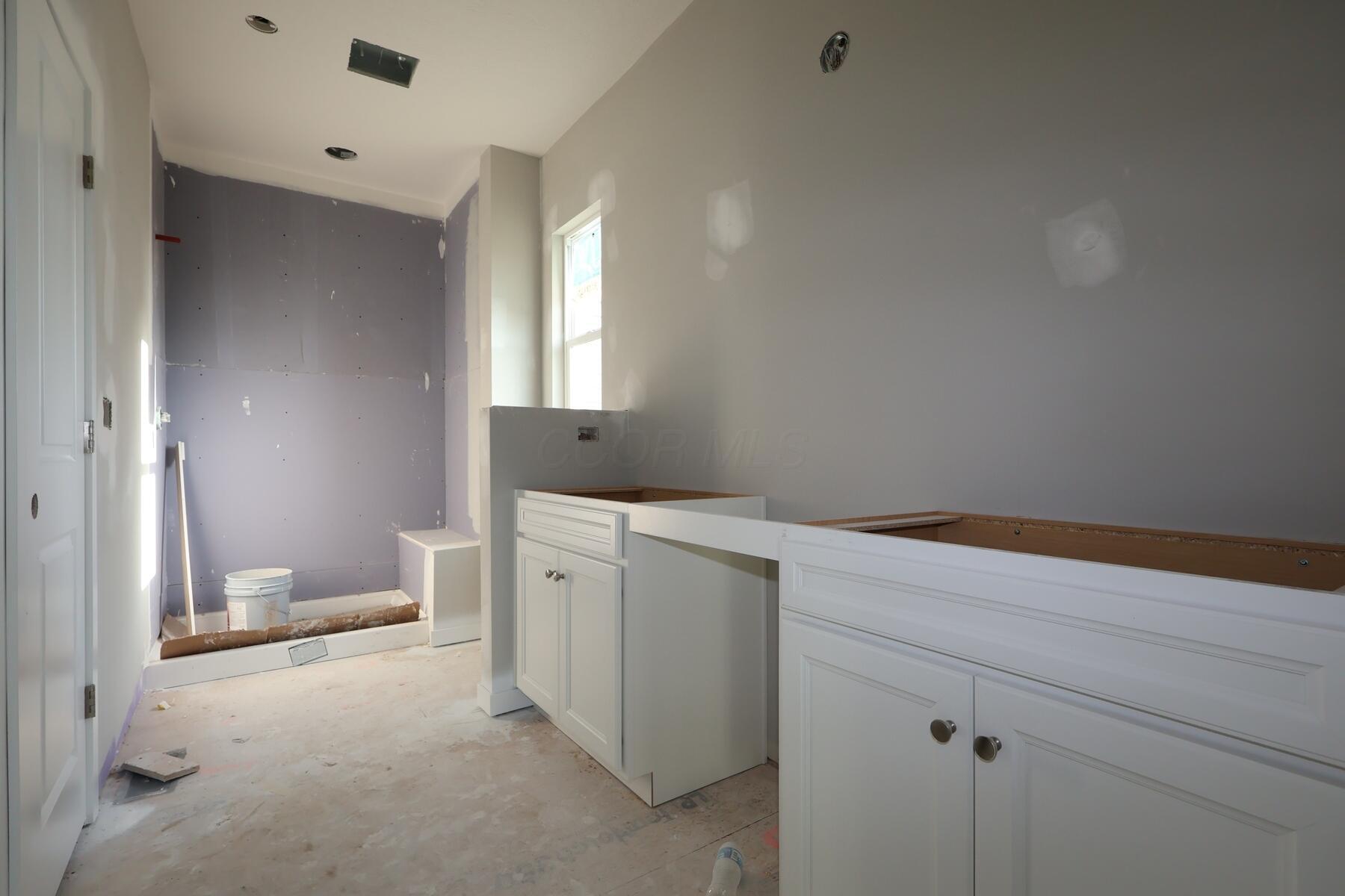 1593 Kenneth Drive Delaware, OH 43015 - Photo 10 of 15 Owner's Bathroom