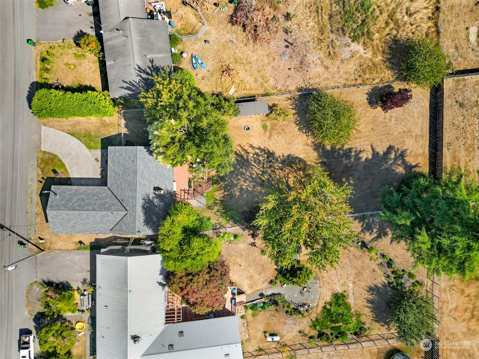 6555 Simmons Drive Clinton, WA 98236 - Photo 35 of 39
