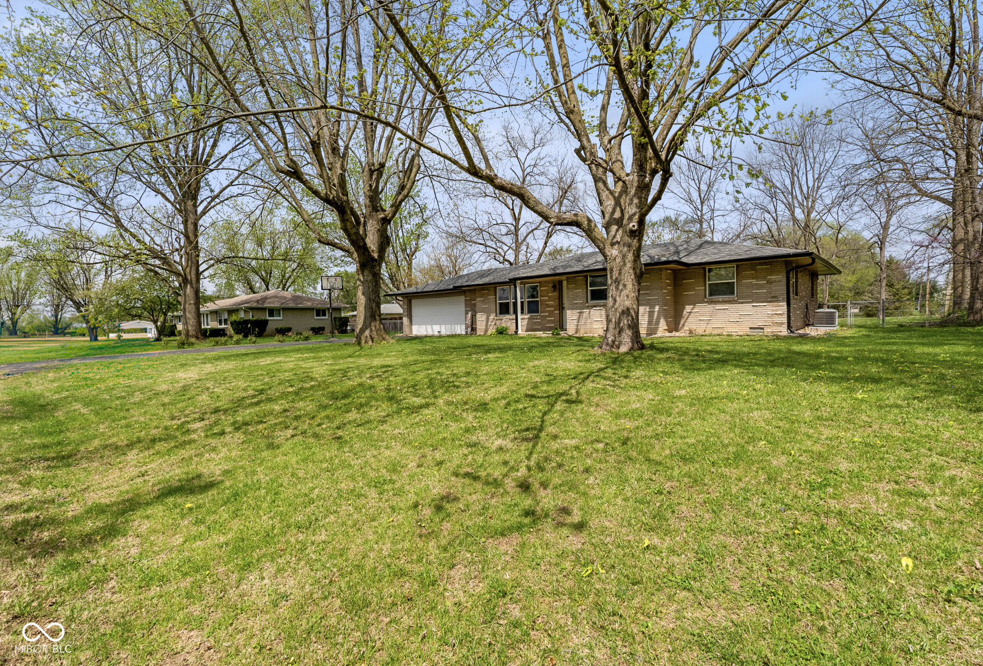 922 Slack Drive Anderson, IN 46013 - Photo 1 of 31