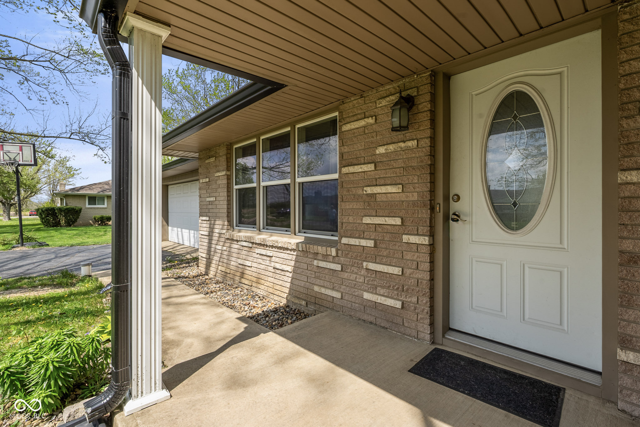 922 Slack Drive Anderson, IN 46013 - Photo 3 of 31