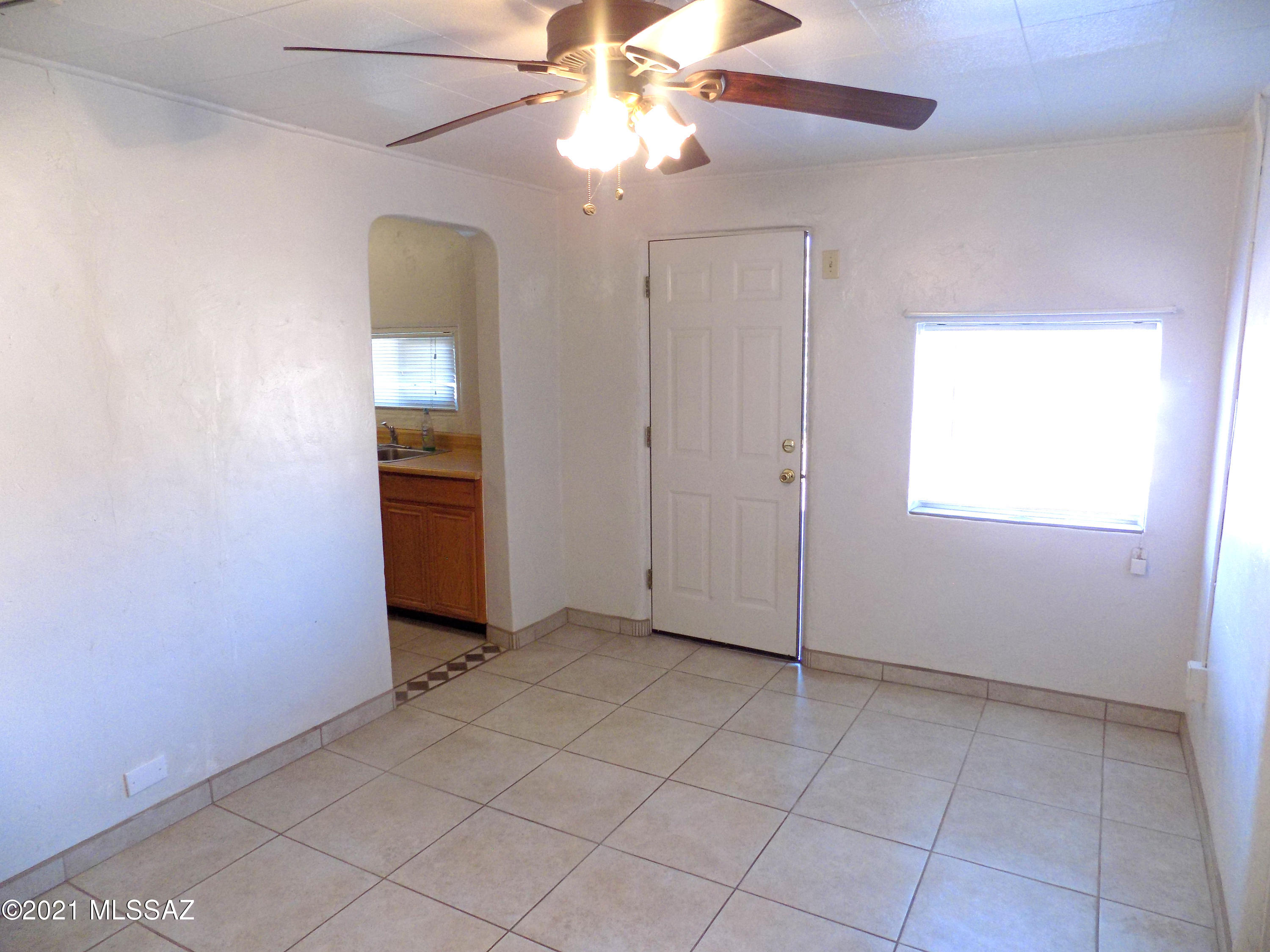 219 East King Road Tucson, AZ 85705 - Photo 9 of 27