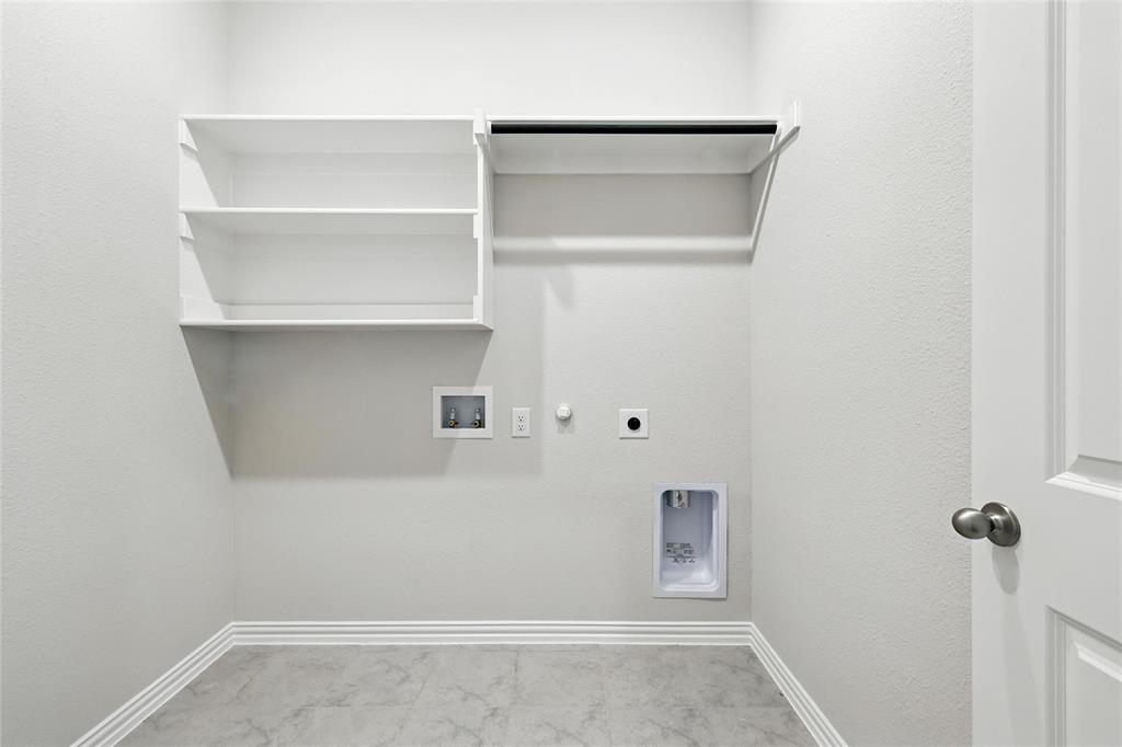 2311 Ridgecrest Lane Sherman, TX 75092 - Photo 21 of 40 a view of an empty room