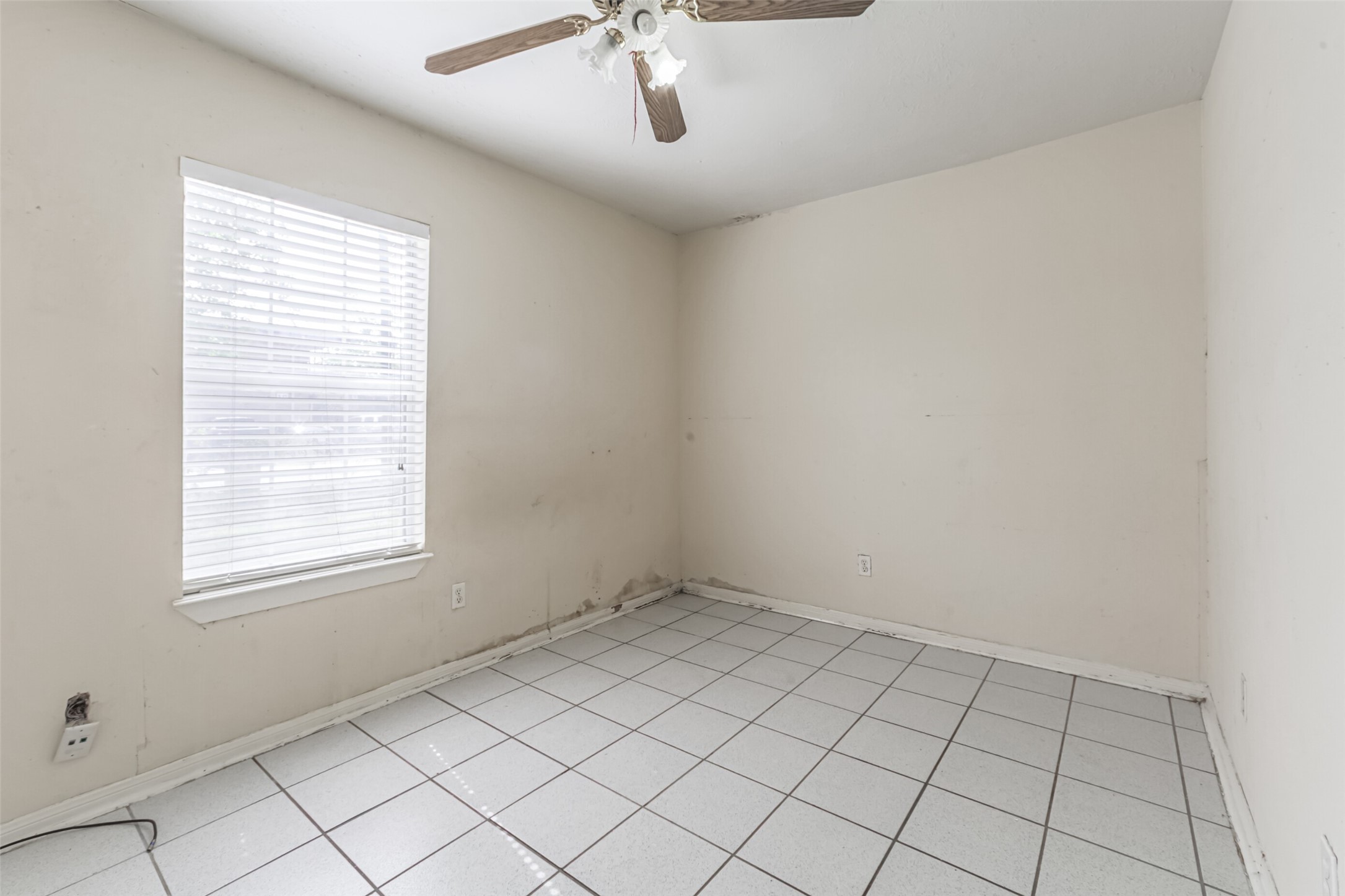 1911 Thonig Road Houston, TX 77055 - Photo 13 of 16