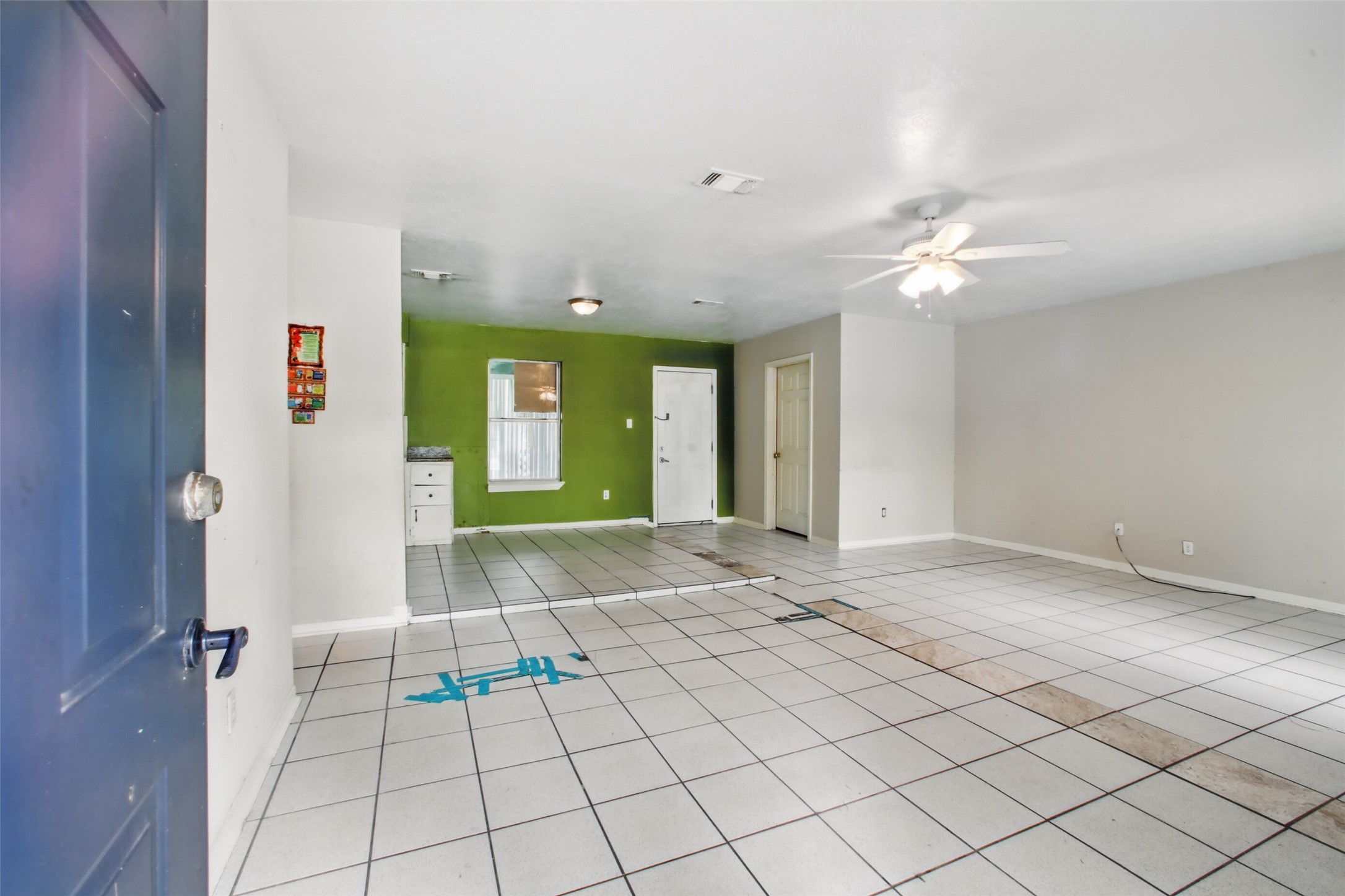 1911 Thonig Road Houston, TX 77055 - Photo 3 of 16