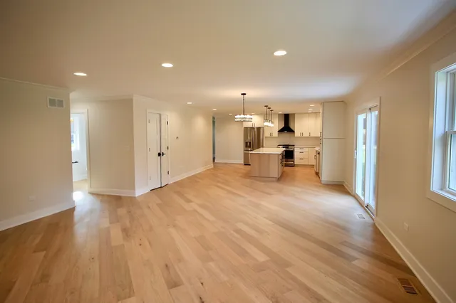 $695,000 | 42-w668 Steeplechase, St. Charles, IL 60175