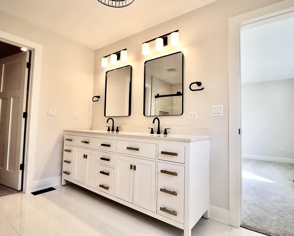 $695,000 | 42-w668 Steeplechase, St. Charles, IL 60175