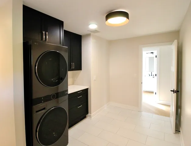 $695,000 | 42-w668 Steeplechase, St. Charles, IL 60175