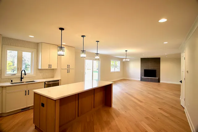 $695,000 | 42-w668 Steeplechase, St. Charles, IL 60175