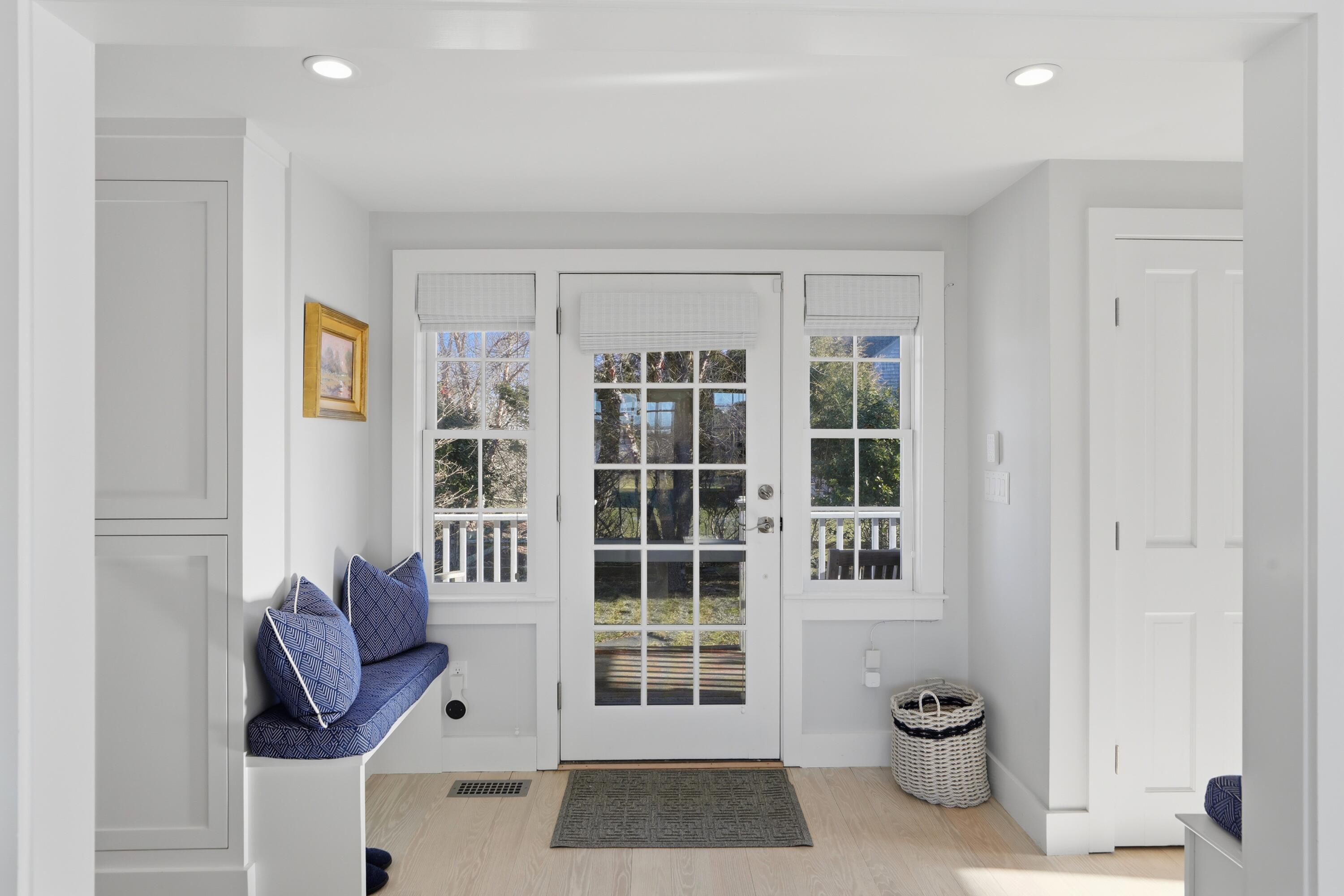4 Goose Cove Way Nantucket, MA 02554 - Photo 8 of 36 a view of entryway with a couch