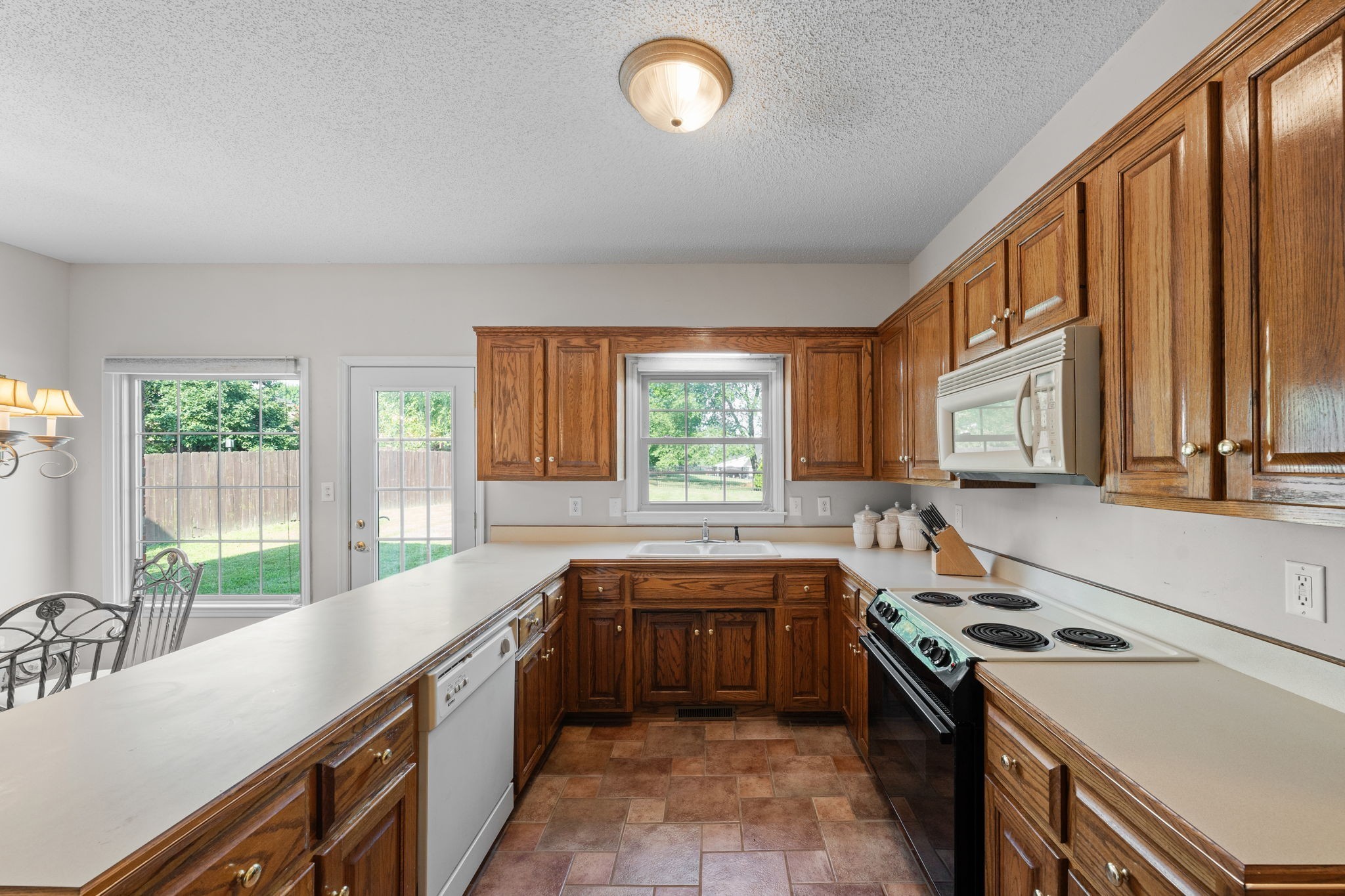 268 Avignon Way Clarksville, TN 37043 - Photo 16 of 47