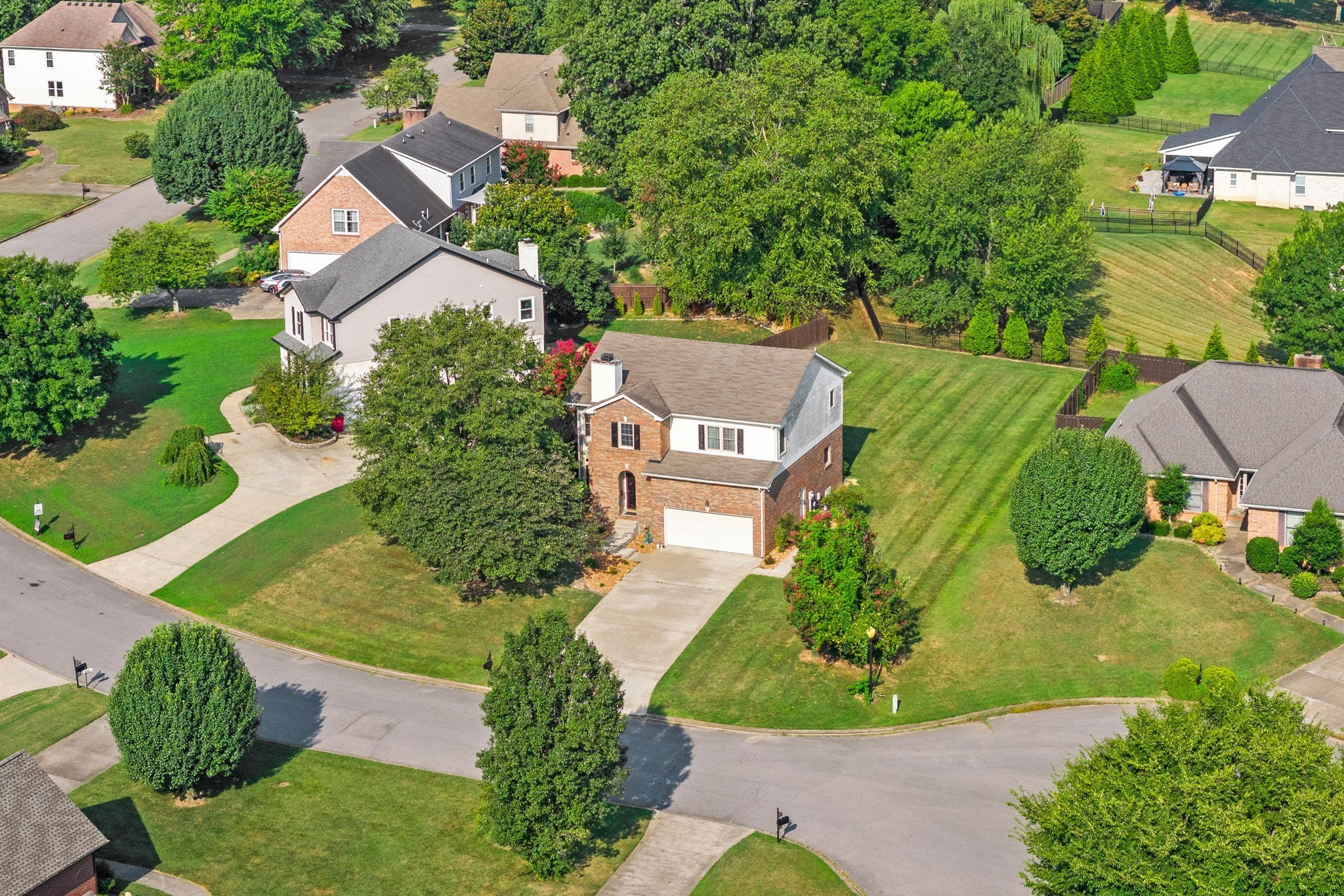 268 Avignon Way Clarksville, TN 37043 - Photo 2 of 47