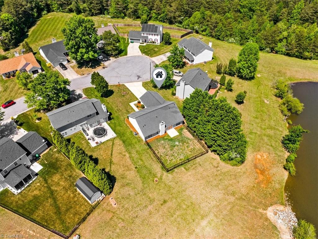 4426 Deacon Court High Point, NC 27265 - Photo 40 of 46