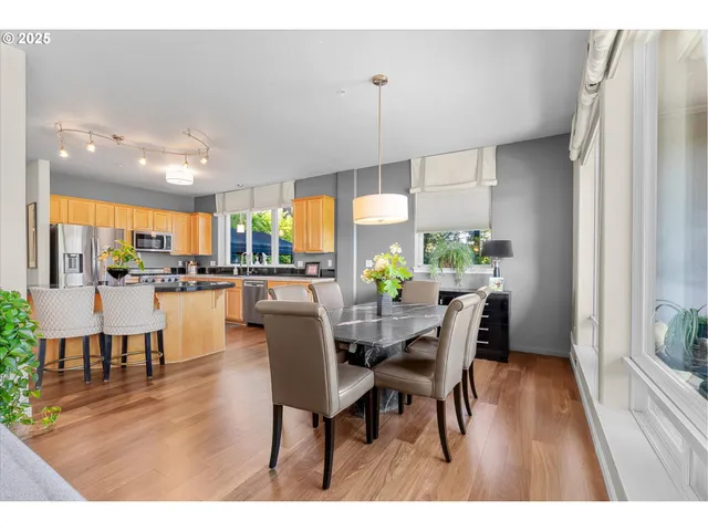 $929,000 | 161 3rd Street, Lake Oswego, OR 97034