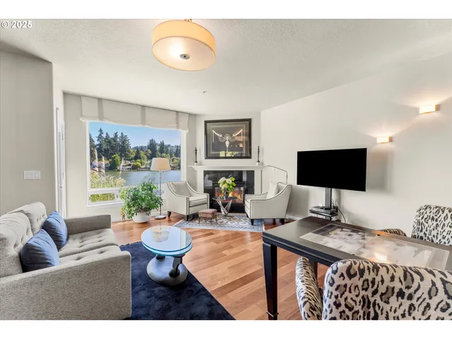 $929,000 | 161 3rd Street, Lake Oswego, OR 97034