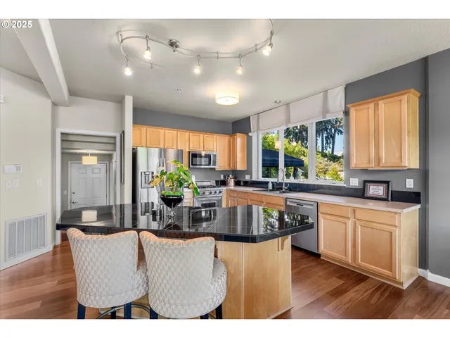 $929,000 | 161 3rd Street, Lake Oswego, OR 97034