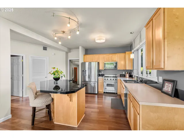 $929,000 | 161 3rd Street, Lake Oswego, OR 97034