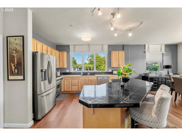 $929,000 | 161 3rd Street, Lake Oswego, OR 97034