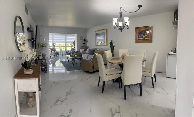 $159,990 | 9330 Sunrise Lakes Boulevard, Unit 304, Sunrise, FL 33322